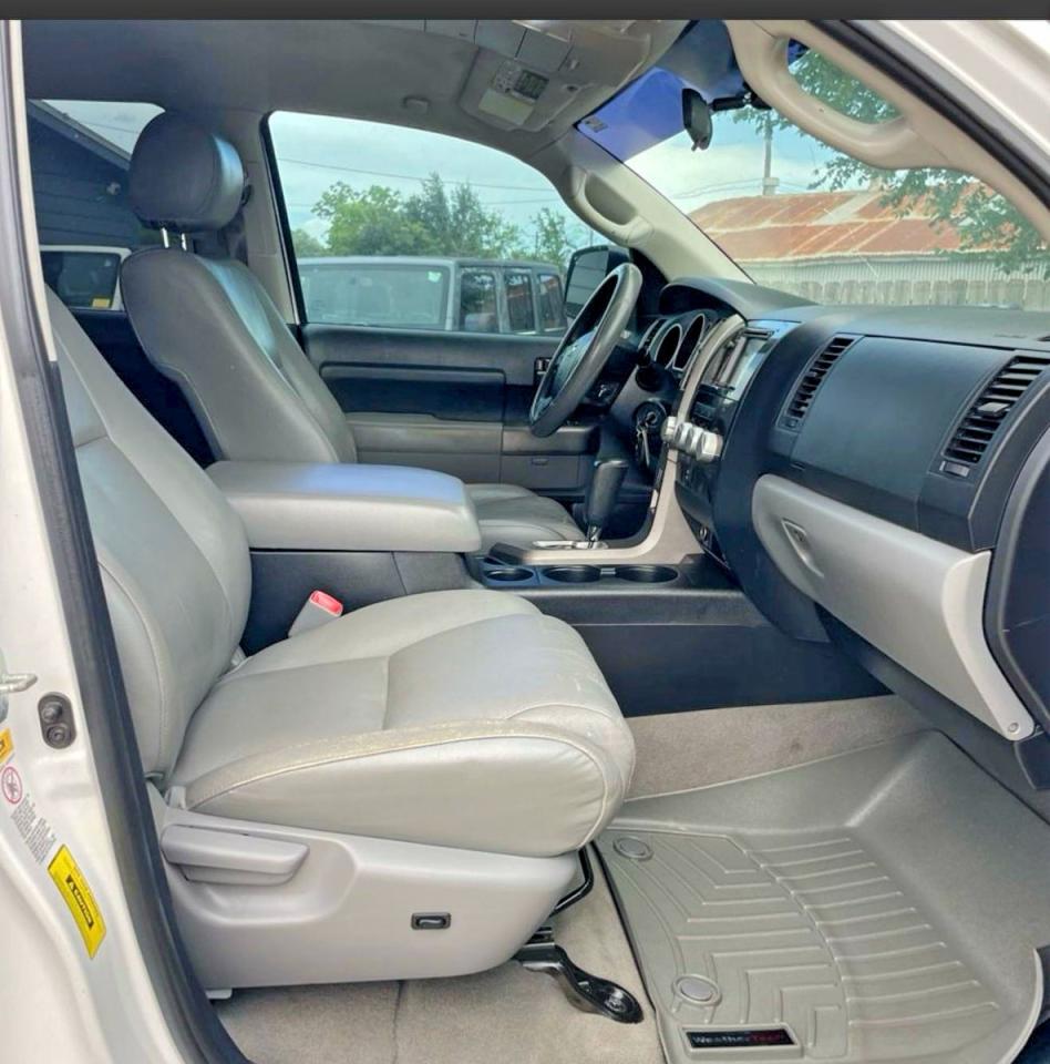 2010 Toyota Tundra Crewmax Sr5 White vin: 5TFEY5F12AX089591