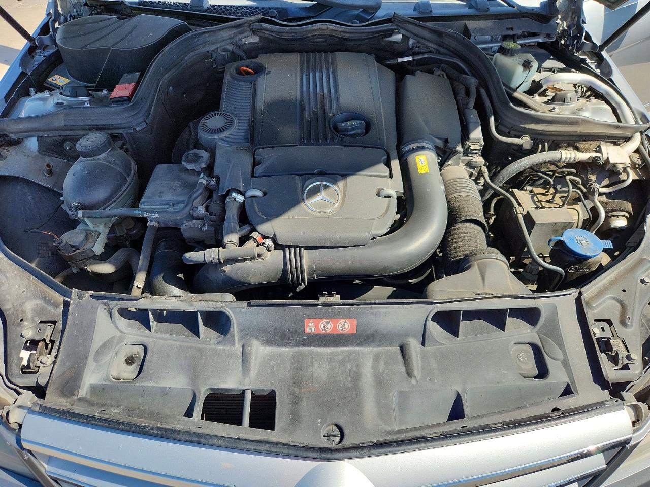 2013 Mercedes-benz C 250 Gray vin: WDDGF4HB3DR285116