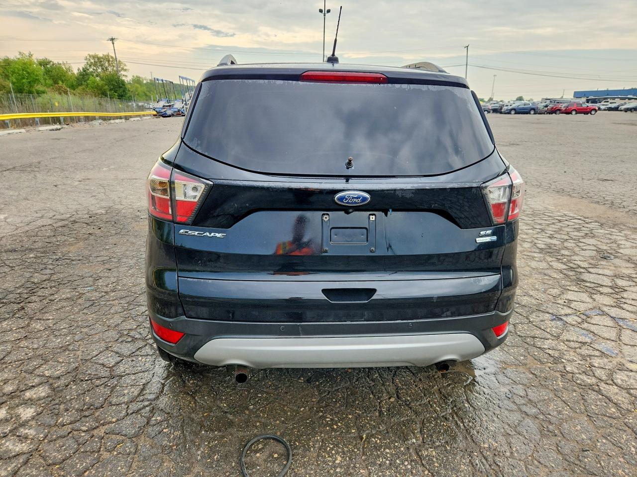2017 Ford Escape Se Black vin: 1FMCU9G9XHUA25899