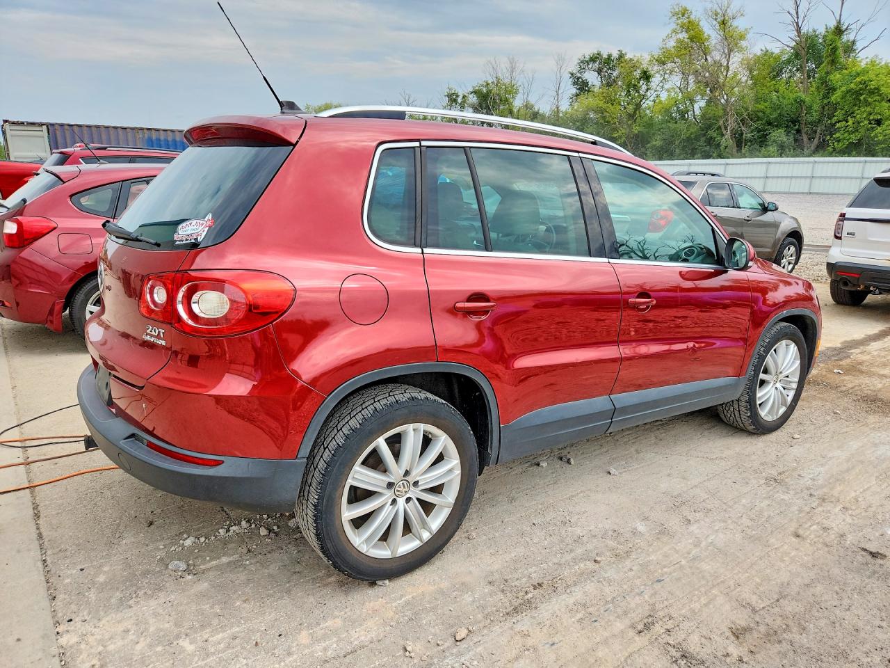 2009 Volkswagen Tiguan Se Красный vin: WVGBV75N49W537290