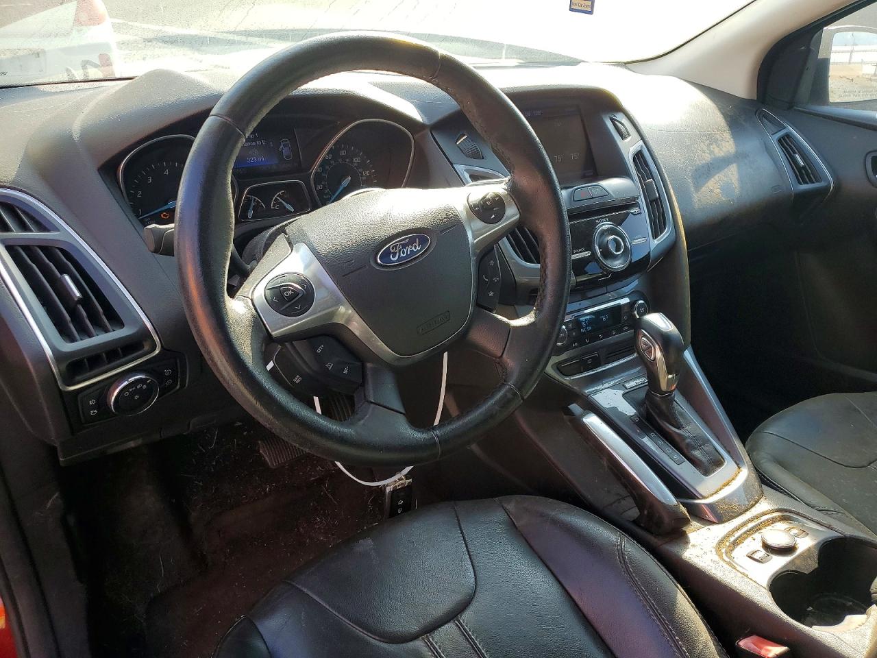 2013 Ford Focus Titanium Red vin: 1FADP3N20DL181586