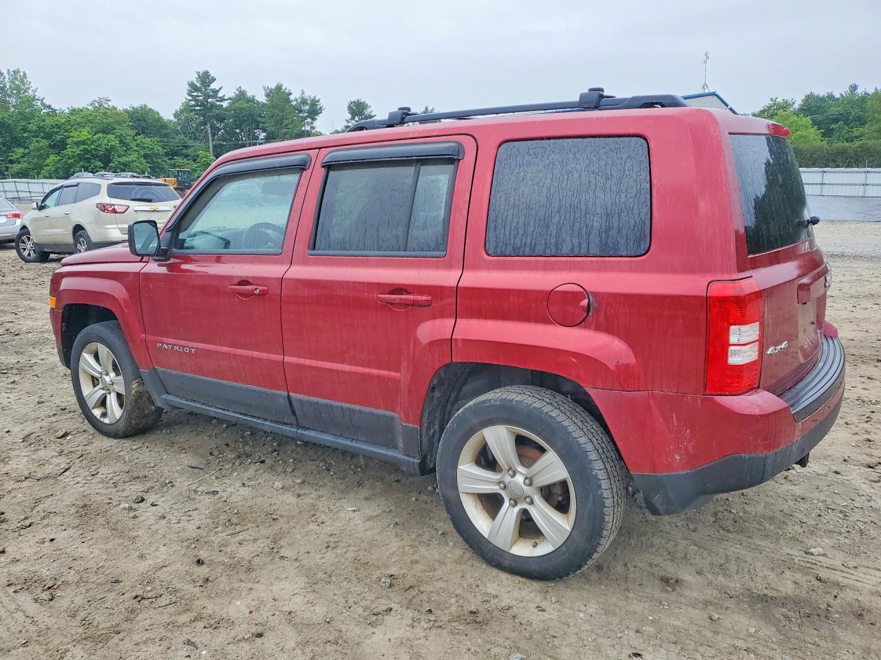 2012 Jeep Patriot Latitude Red vin: 1C4NJRFB4CD683625