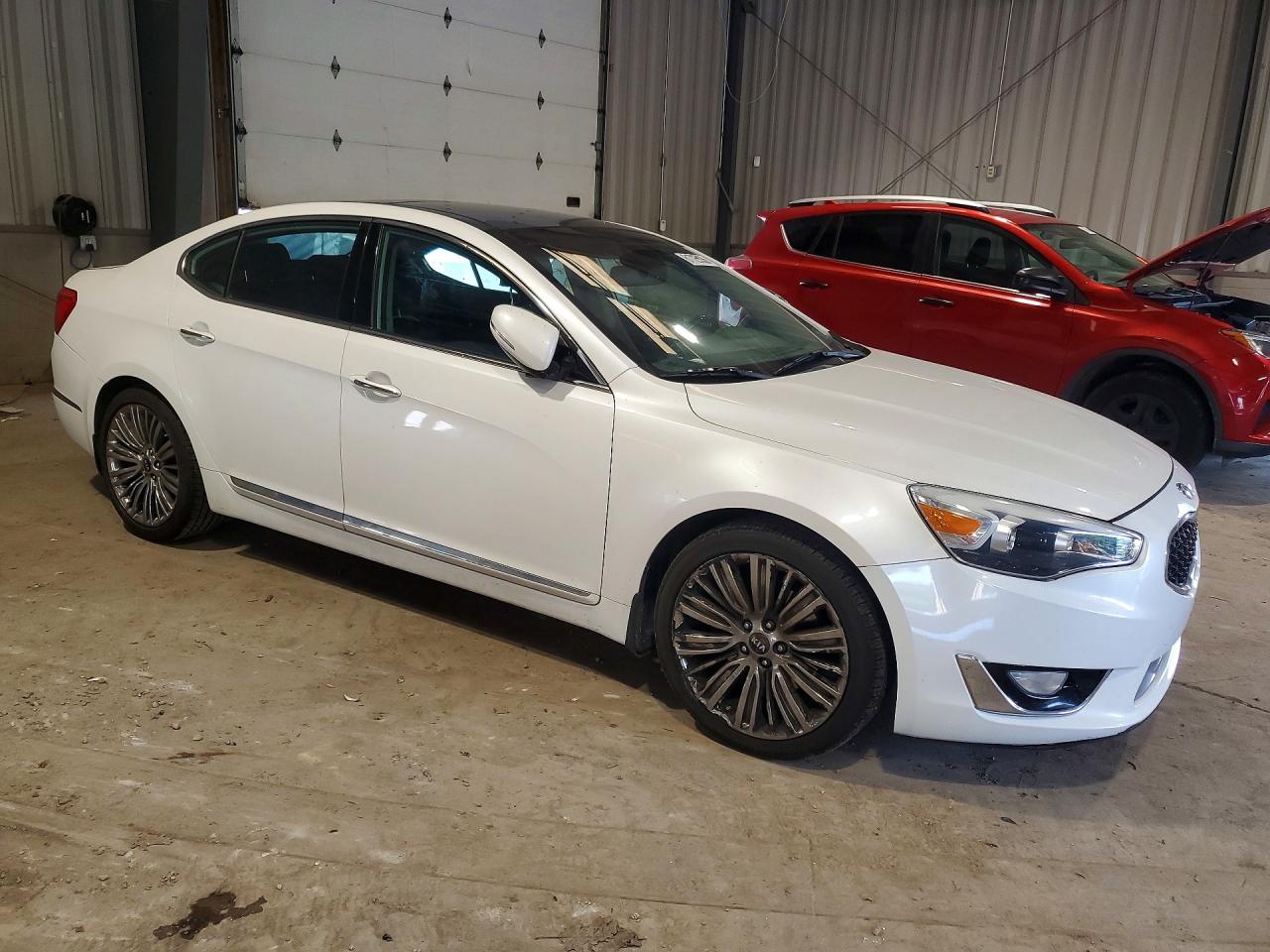 2014 Kia Cadenza Limited Белый vin: KNALN4D77E5167167