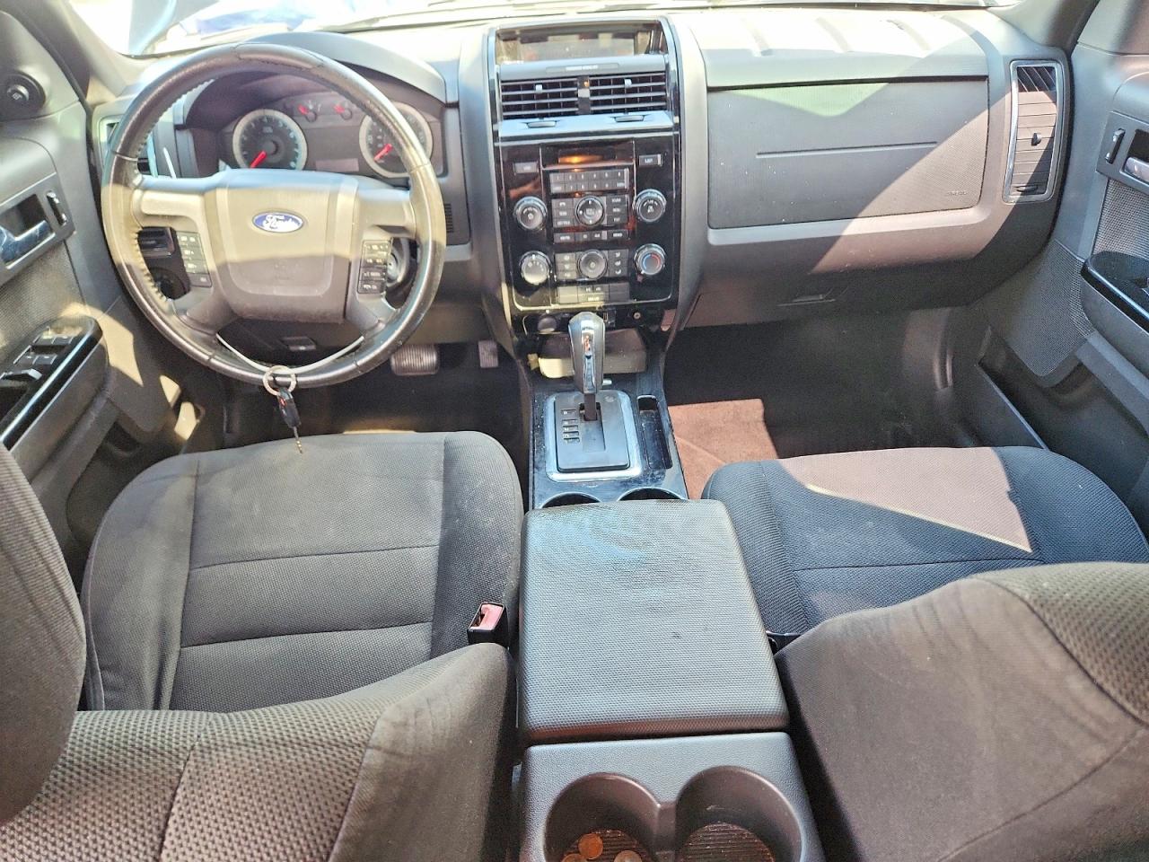 2010 Ford Escape Xlt Black vin: 1FMCU0D77AKA92511