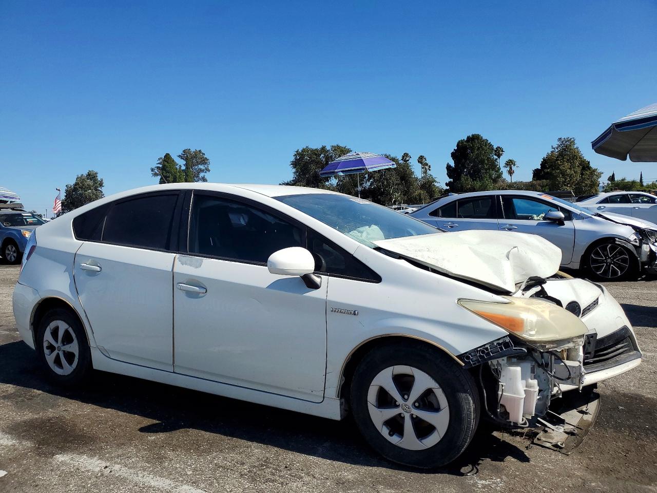 2013 Toyota Prius Two White vin: JTDKN3DU7D1731128