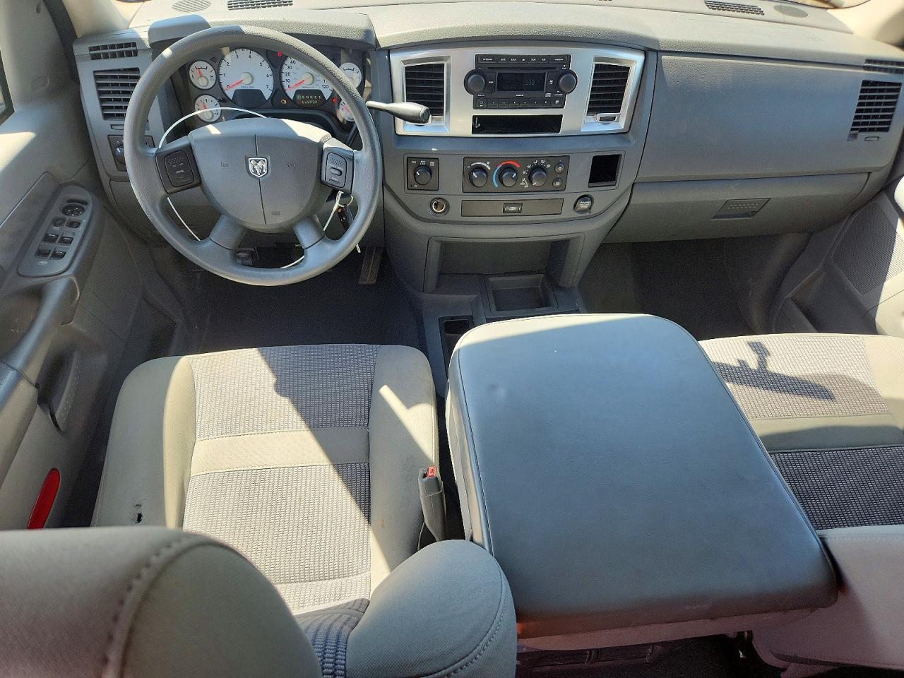2007 Dodge Ram 1500 Серебряный vin: 3D7KS19D57G724910