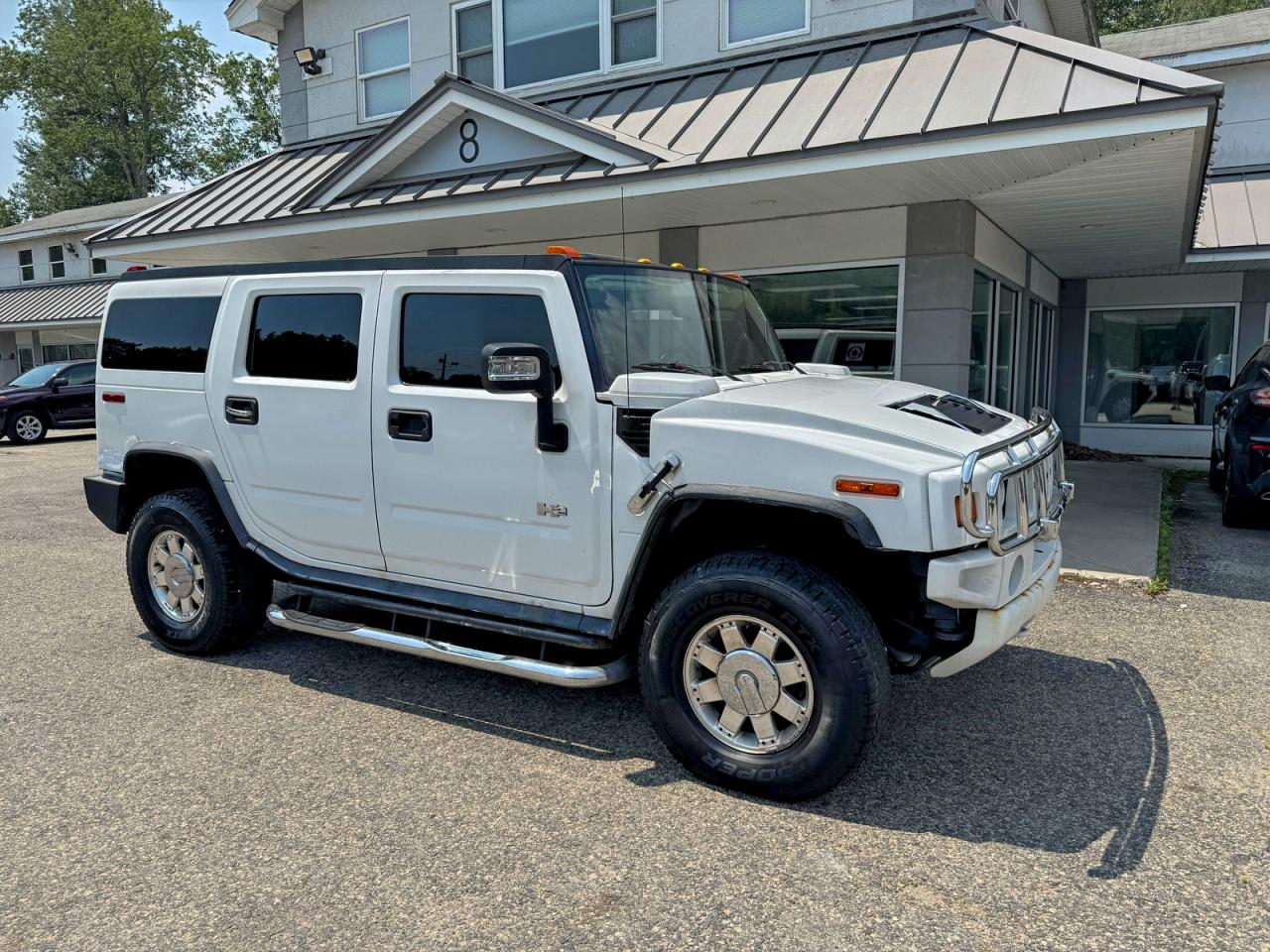 2006 Hummer H2 White vin: 5GRGN23U06H106175