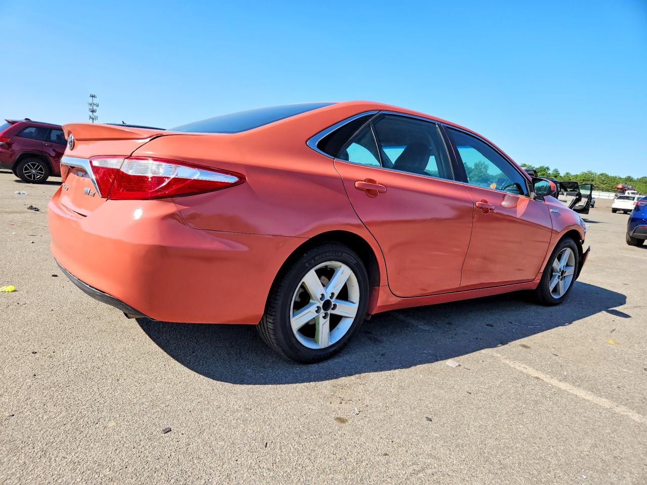 2015 Toyota Camry Hybrid Le Оранжевый vin: 4T1BD1FKXFU150710
