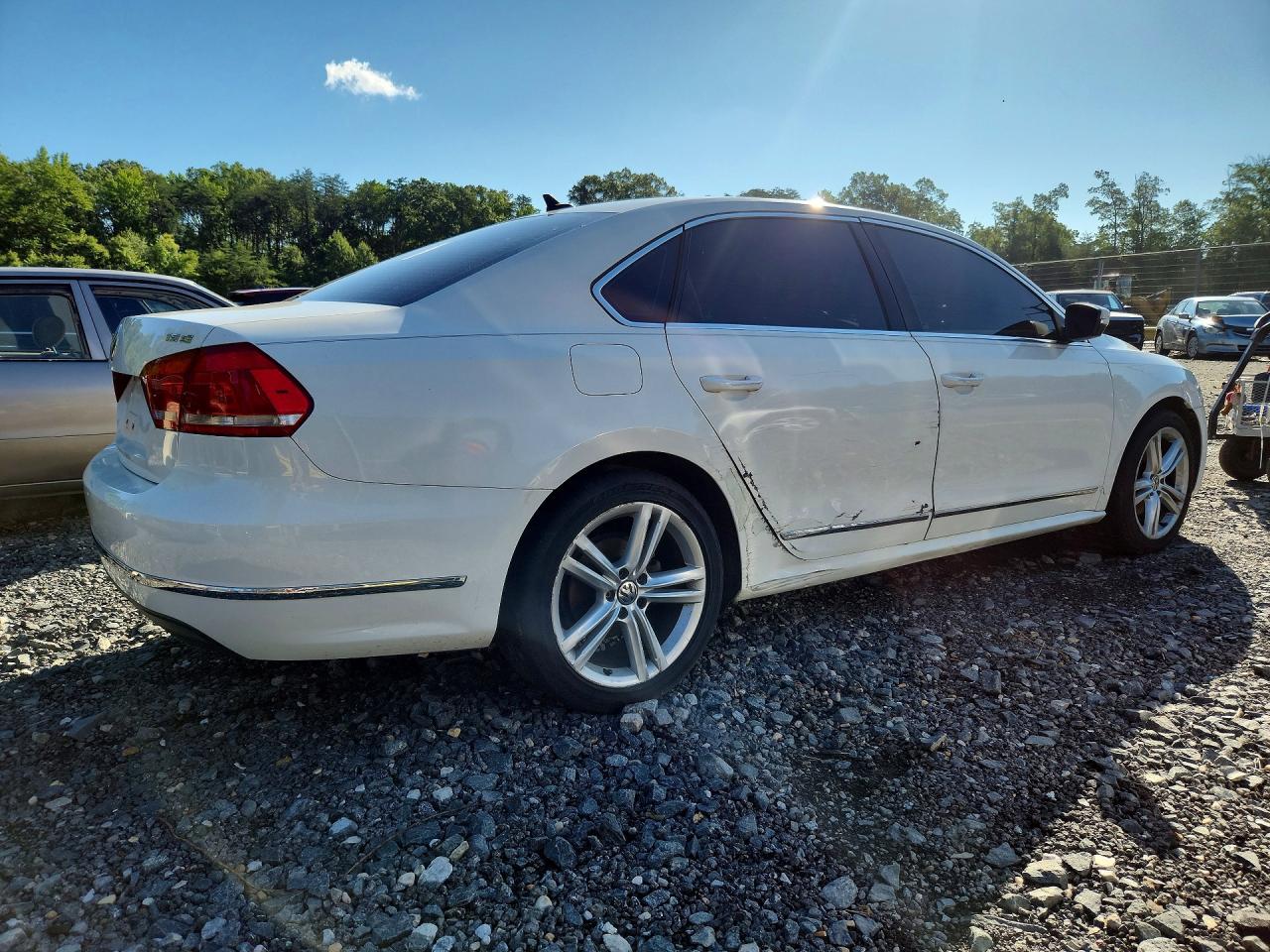 2015 Volkswagen Passat Se Белый vin: 1VWBT7A30FC005124