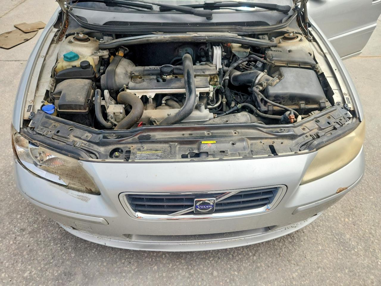 2007 Volvo S60 2.5t Silver vin: YV1RS592372617582