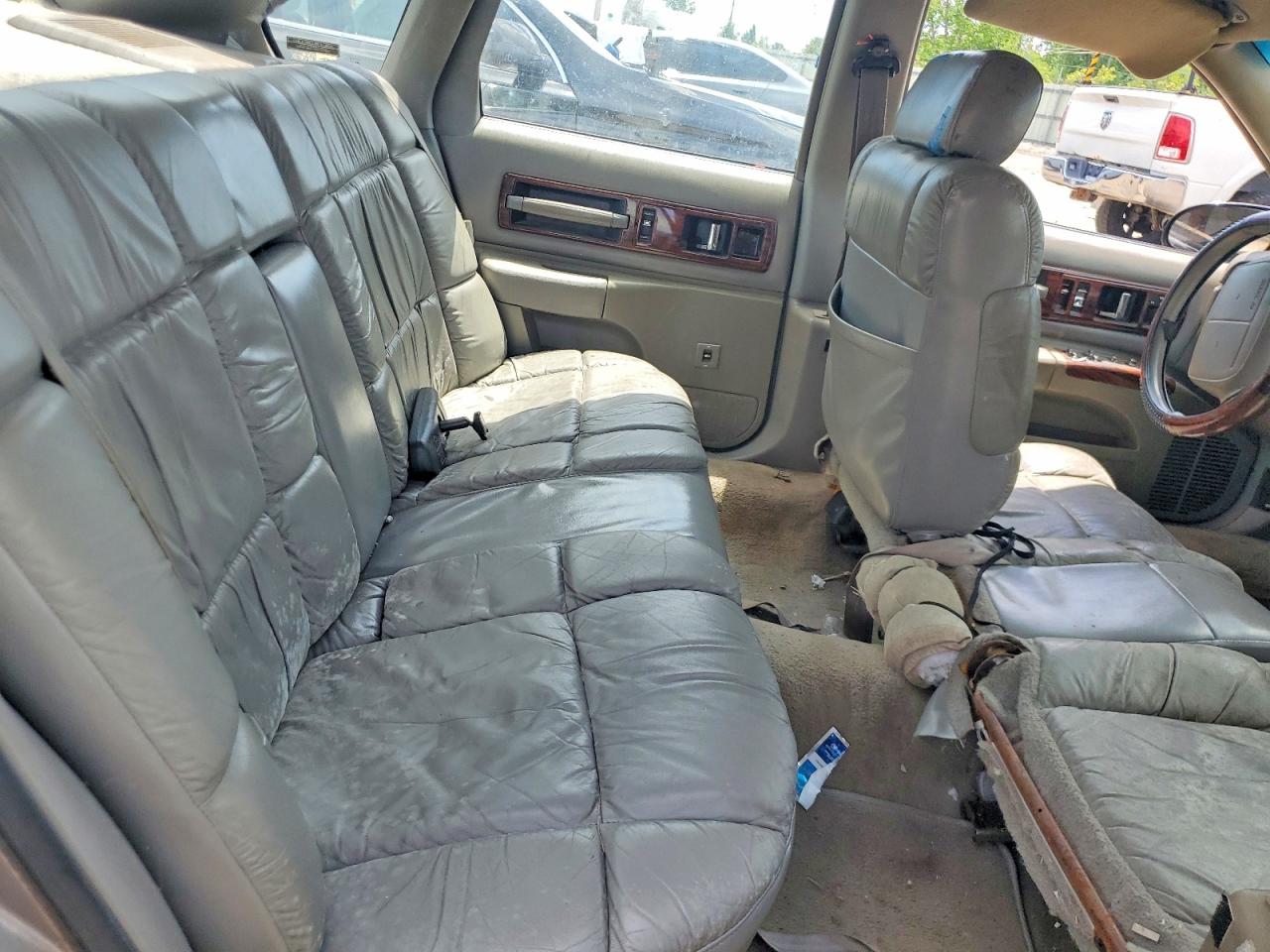 1996 Chevrolet Caprice Classic Cream vin: 1G1BL52W8TR187866