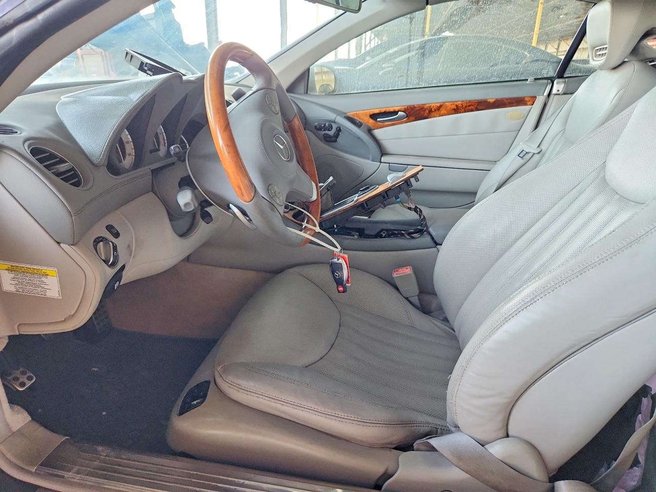 2009 Mercedes-benz Sl 550 Silver vin: WDBSK71F79F146788
