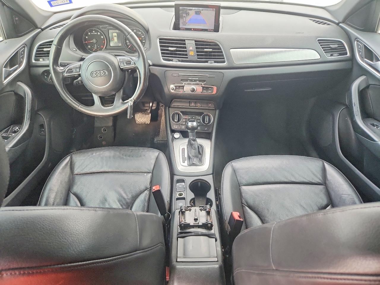 2017 Audi Q3 Premium Plus Белый vin: WA1HCCFS5HR000243