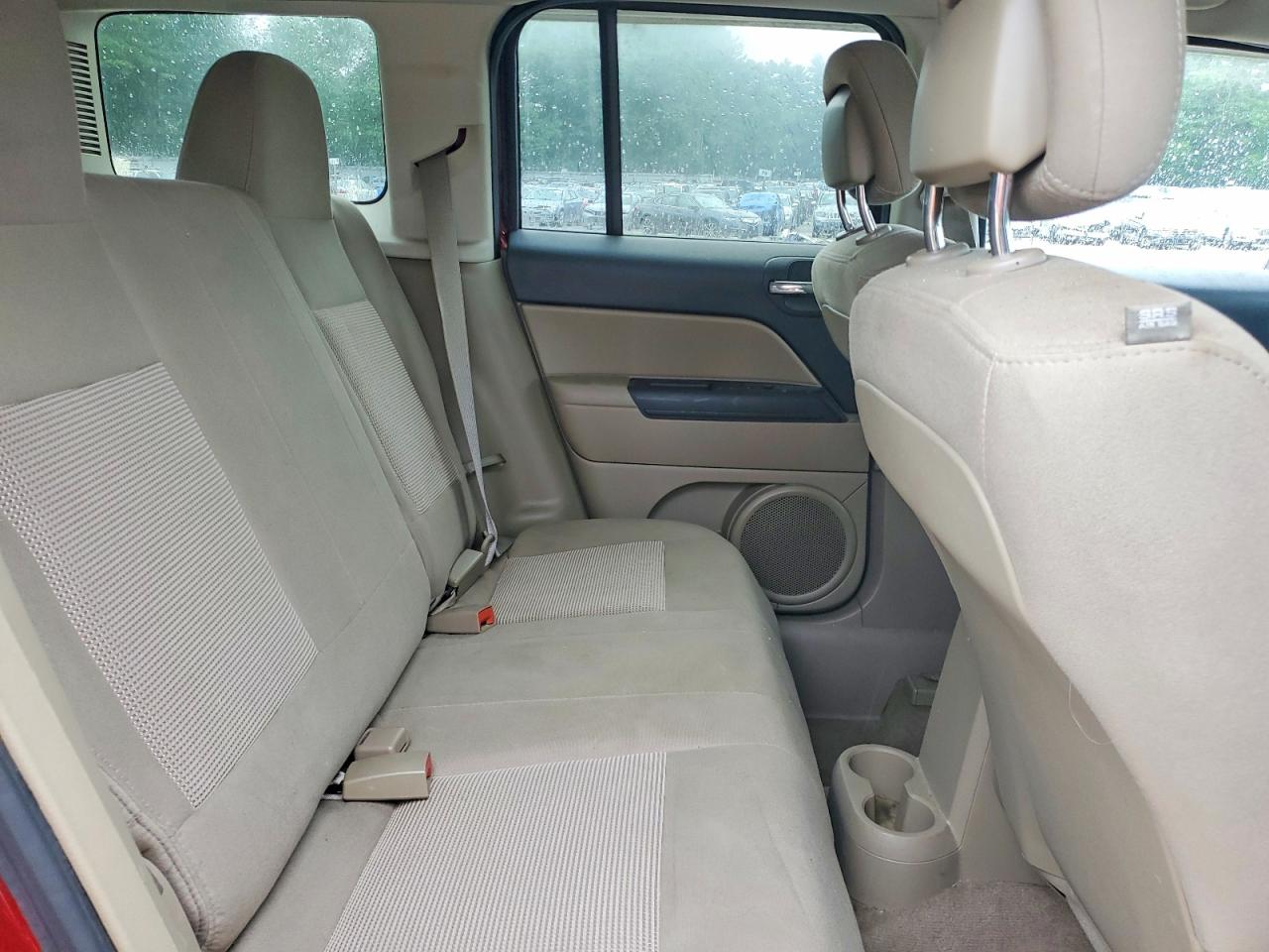 2012 Jeep Patriot Latitude Red vin: 1C4NJRFB4CD683625
