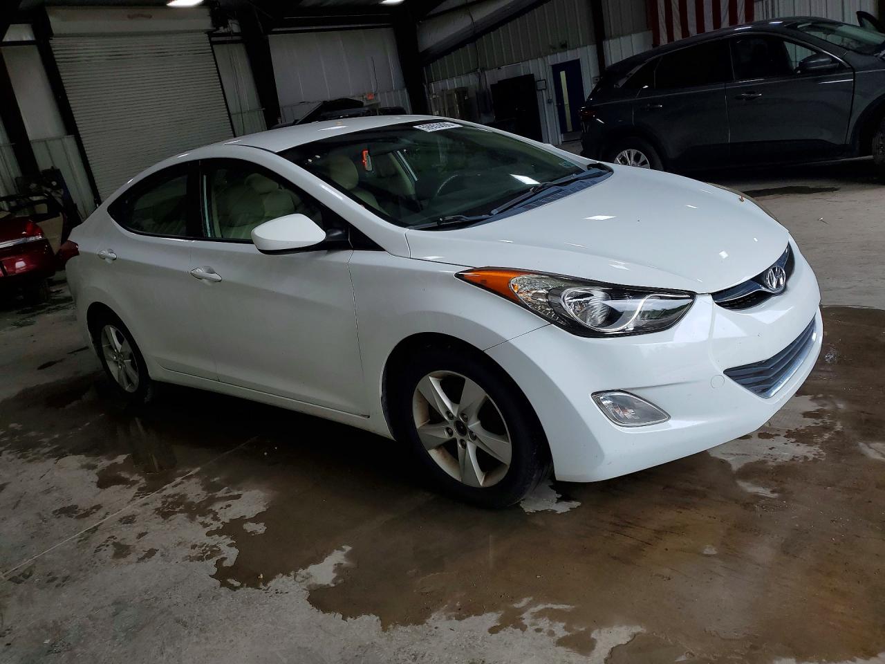 2012 Hyundai Elantra Gls White vin: 5NPDH4AE0CH110579