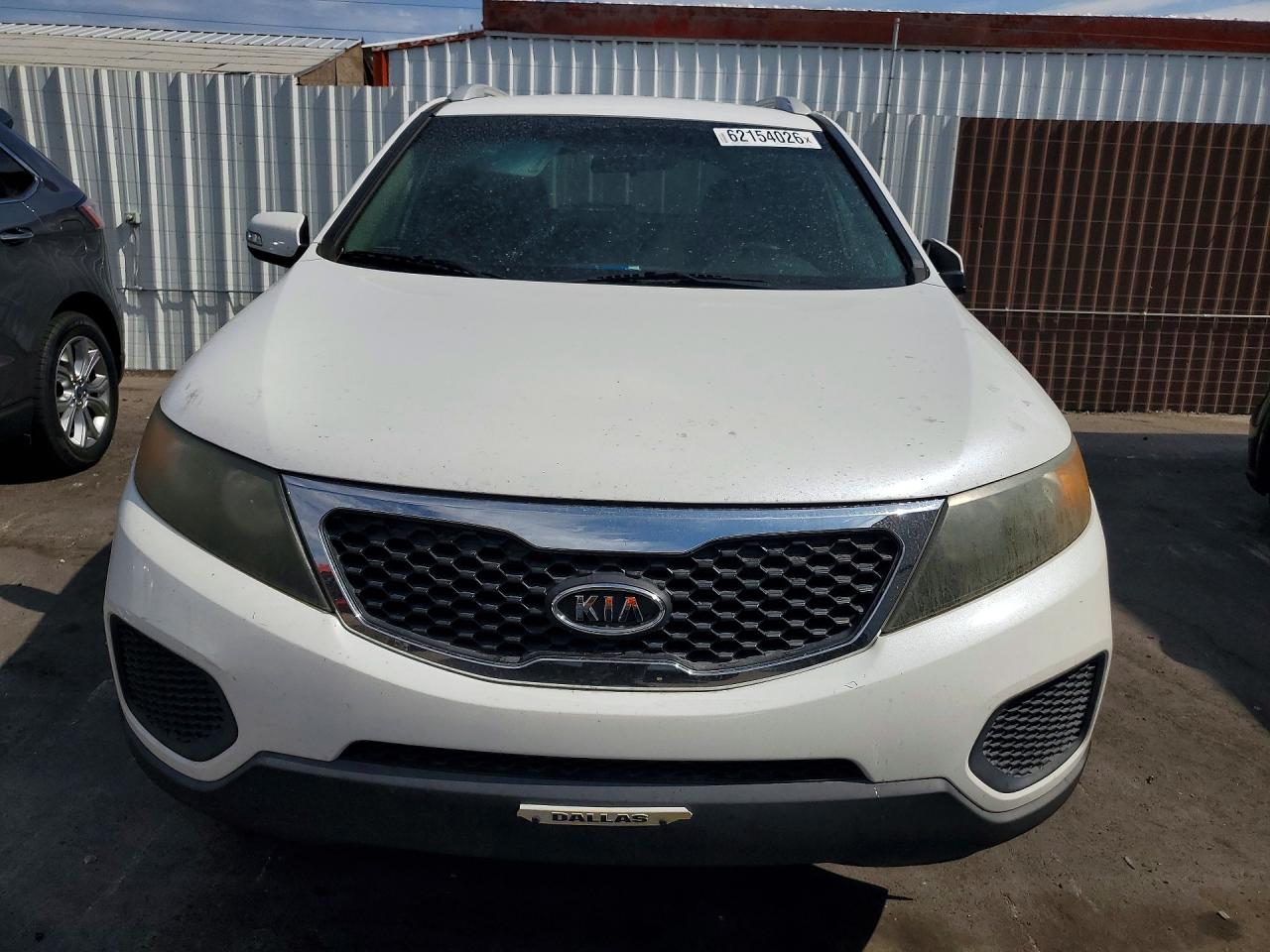 2011 Kia Sorento Lx Белый vin: 5XYKTDA22BG165021