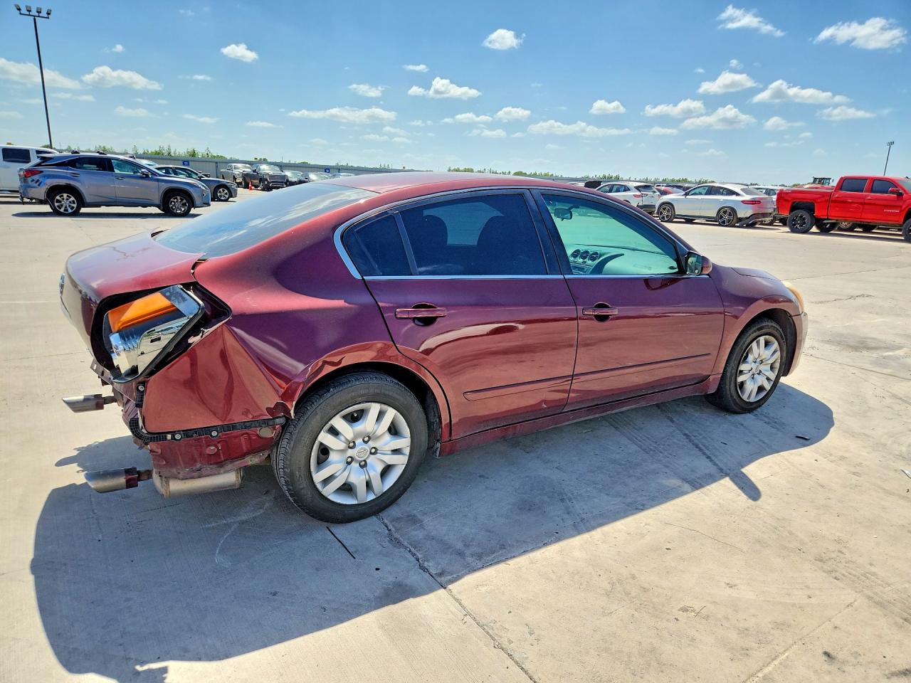 2012 Nissan Altima 2.5 Red vin: 1N4AL2AP3CN547036