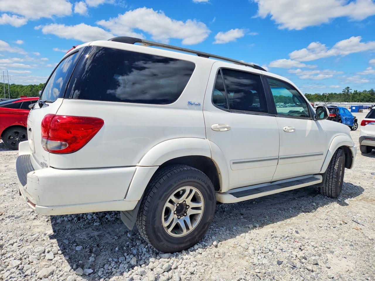 2005 Toyota Sequoia Sr5 White vin: 5TDZT34A45S260604