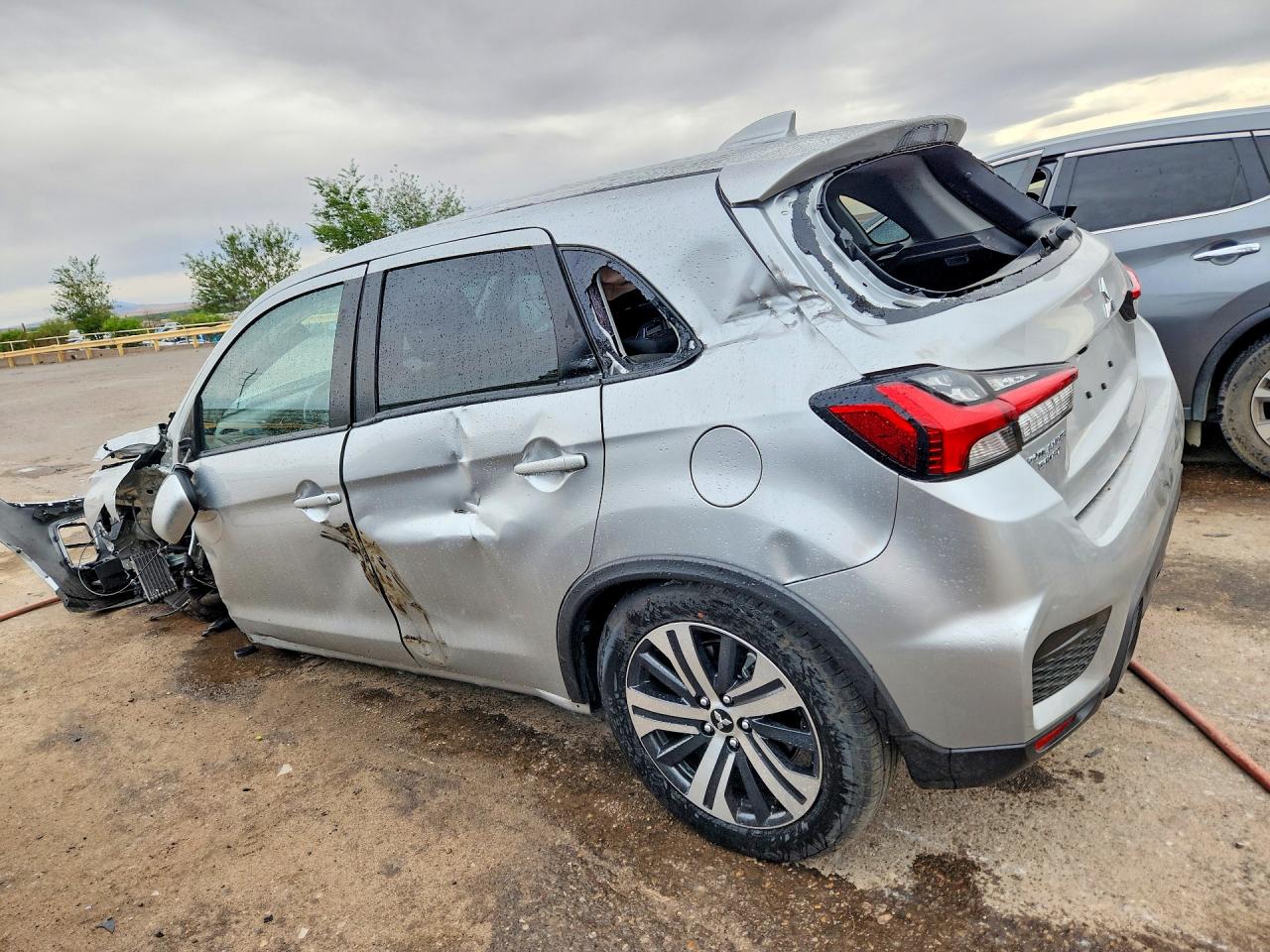 2026 Mitsubishi Outlander Sport S Серебряный vin: JA4ARUAU5TU016947