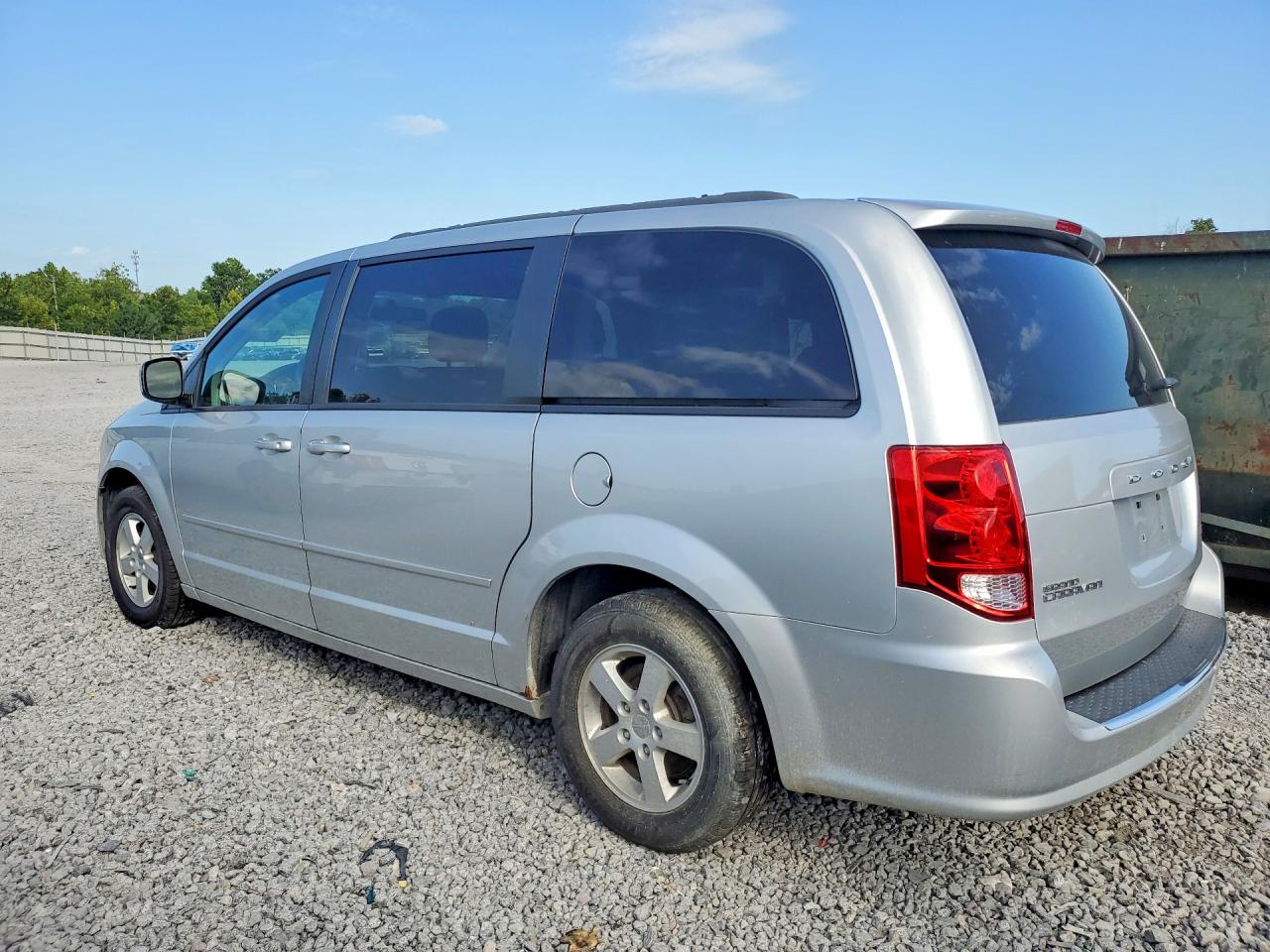 2011 Dodge Grand Caravan Mainstreet Silver vin: 2D4RN3DG6BR728645
