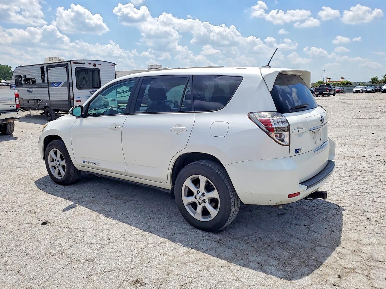 2013 Toyota Rav4 Ev Base Белый vin: 2T3YL4DV4DW002262