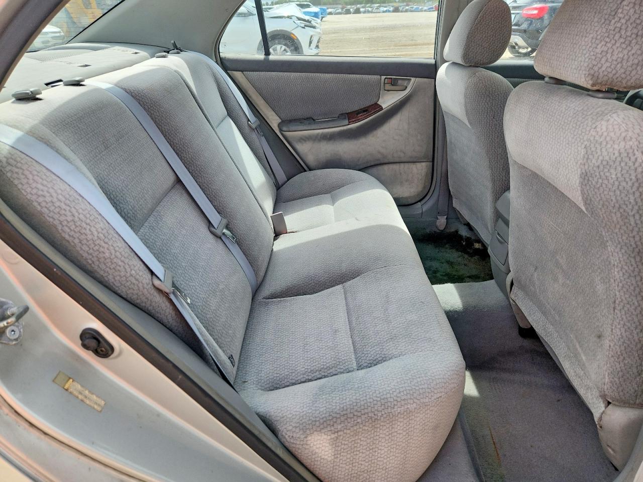 2004 Toyota Corolla Le Silver vin: 2T1BR38EX4C174380