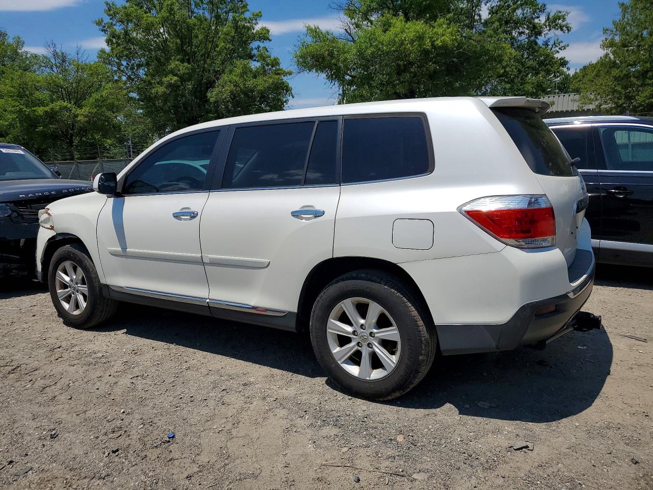 2013 Toyota Highlander Base Белый vin: 5TDZA3EHXDS044580