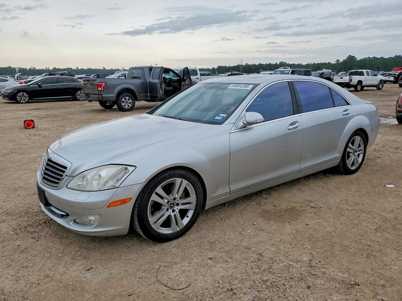 2007 Mercedes-benz S 550 Silver vin: WDDNG71XX7A143506