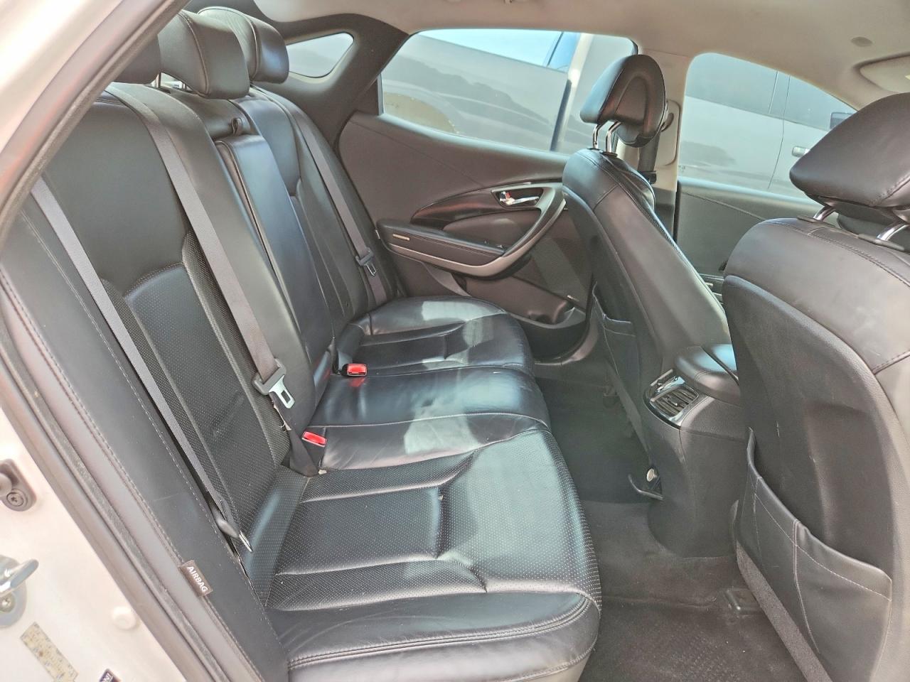 2013 Hyundai Azera Base White vin: KMHFG4JG5DA223025