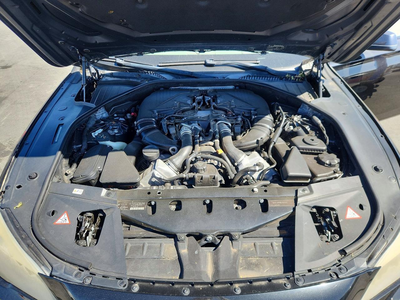 2011 Bmw 750 Li Черный vin: WBAKB8C55BCY65473