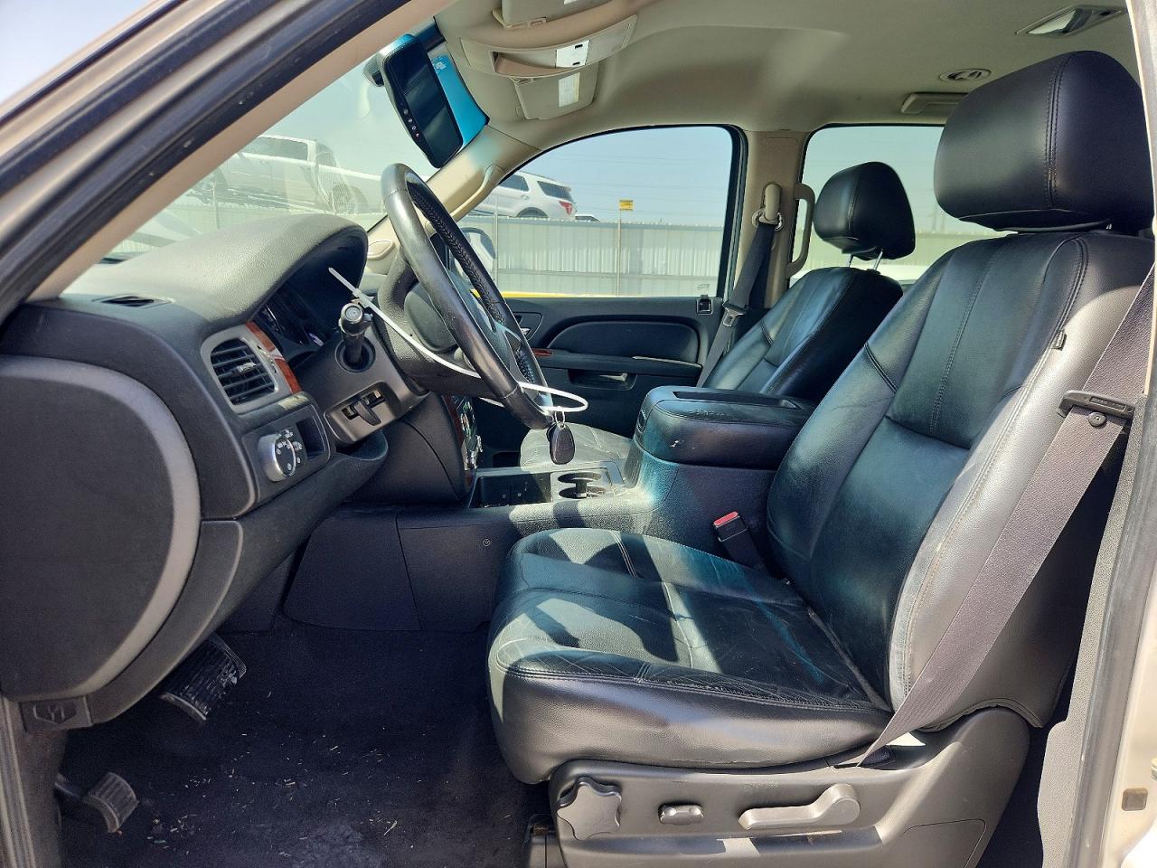 2011 Chevrolet Suburban C1500 Lt Silver vin: 1GNSCJE0XBR178132