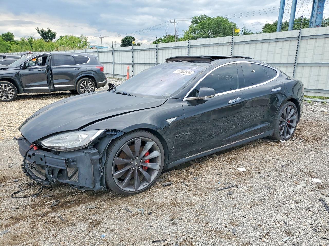 2014 Tesla Model S Black vin: 5YJSA1H20EFP66661