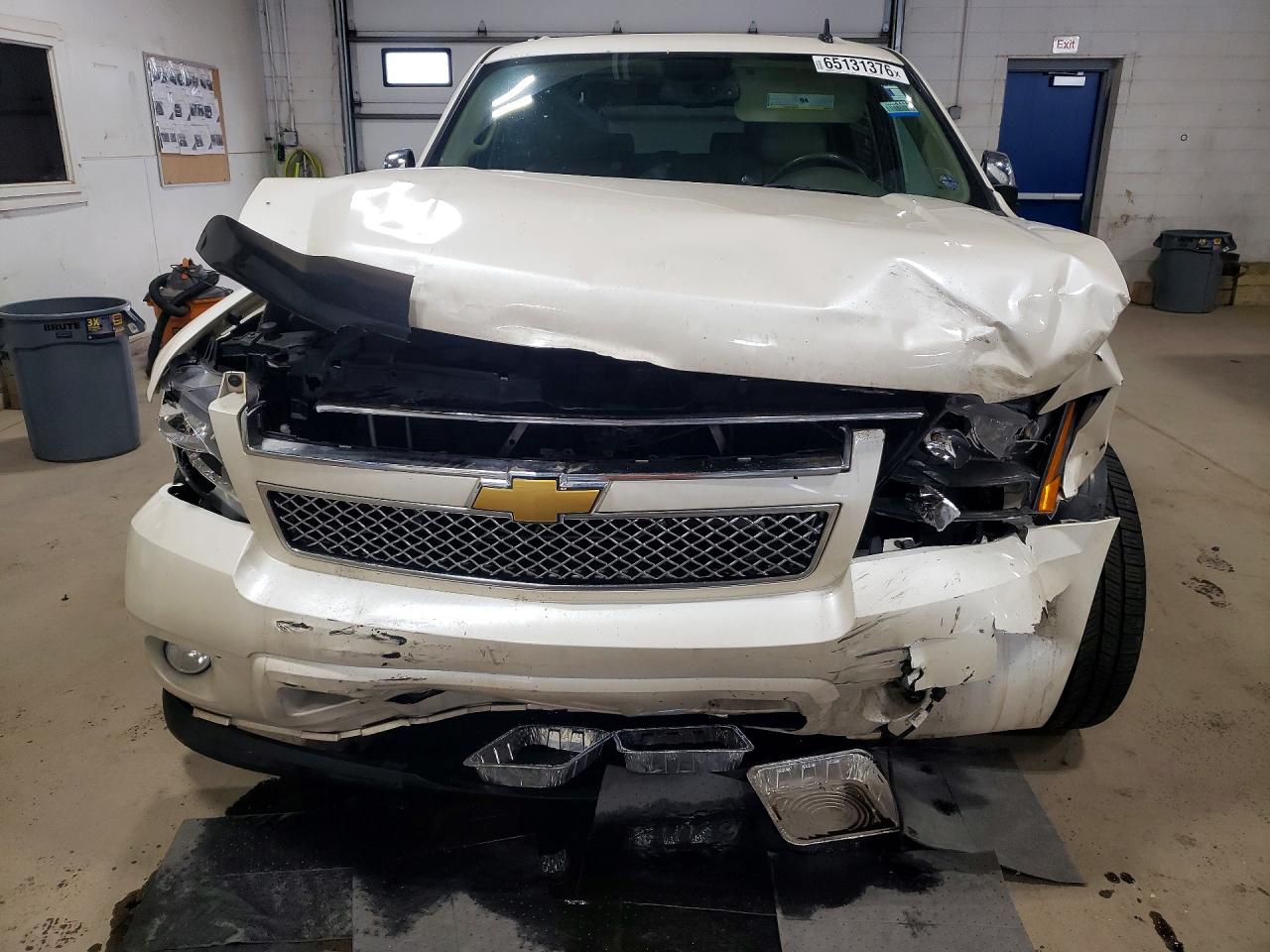 2014 Chevrolet Suburban K1500 Ltz White vin: 1GNSKKE75ER108497