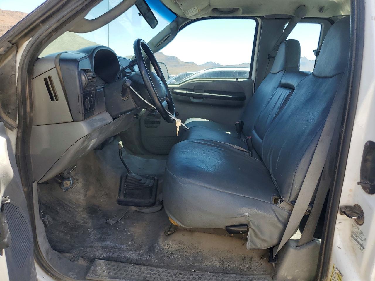 2006 Ford F250 Super Duty White vin: 1FTSX21536EC43047