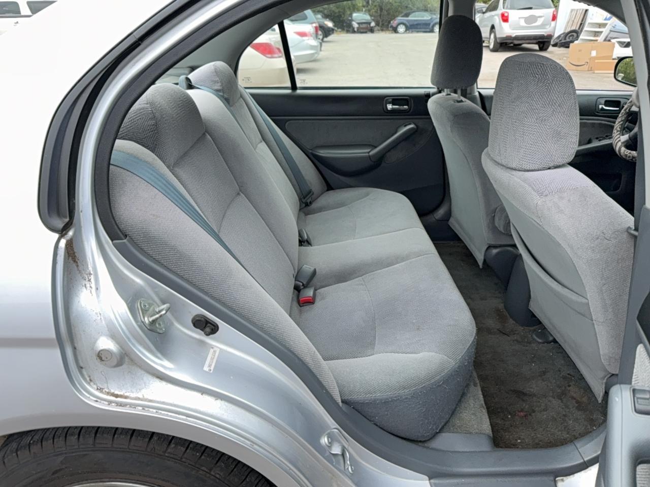 2002 Honda Civic Lx Silver vin: 1HGES16552L026055