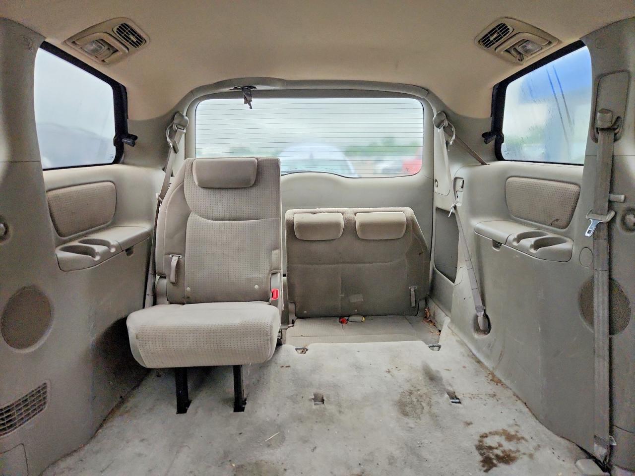 2010 Toyota Sienna Le 7-passenger Tan vin: 5TDKK4CC2AS313565