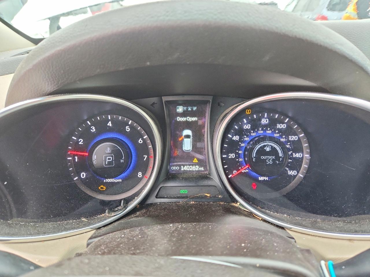2013 Hyundai Santa Fe Sport 2.0t White vin: 5XYZUDLA4DG071273