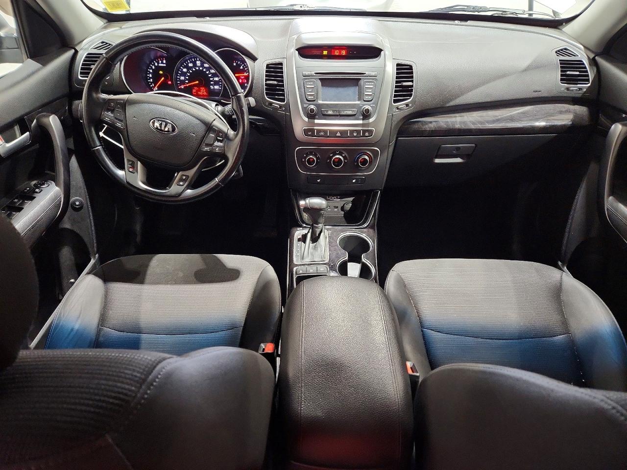 2015 Kia Sorento Lx Silver vin: 5XYKTDA75FG602186