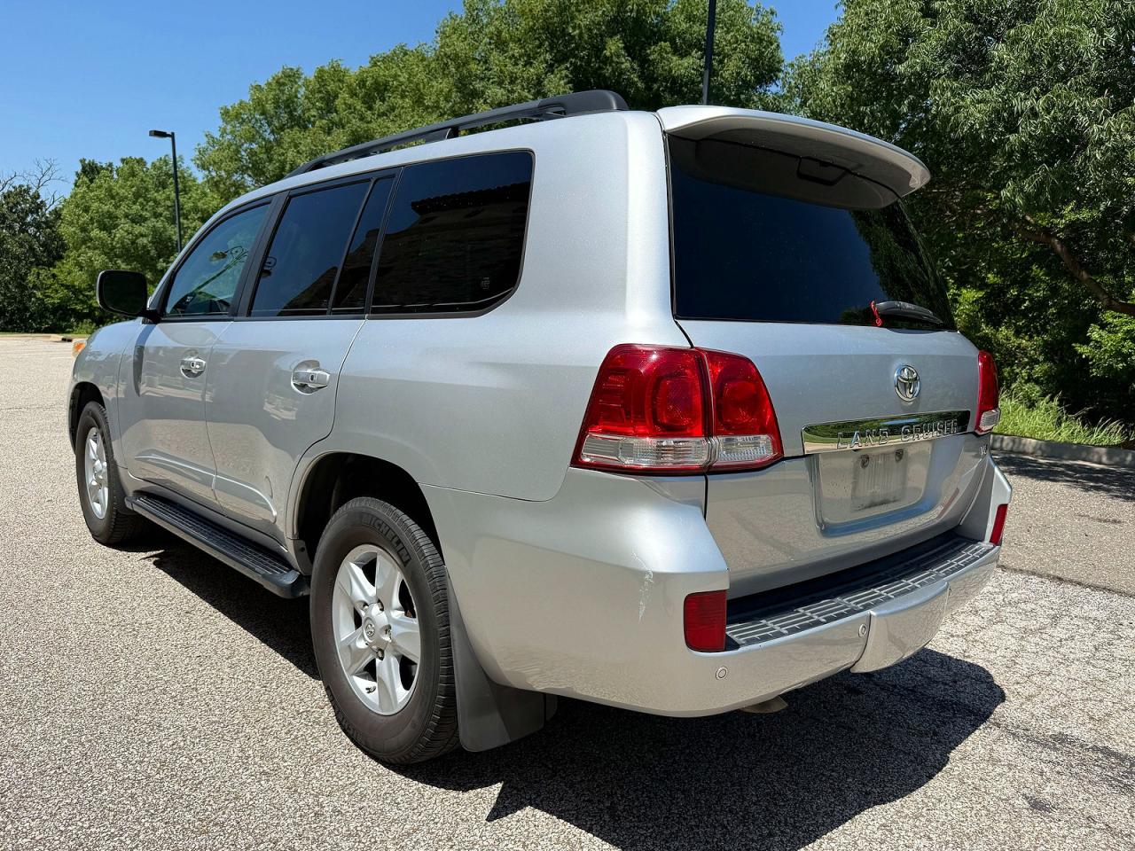 2009 Toyota Land Cruiser Base Silver vin: JTMHY05J895004603