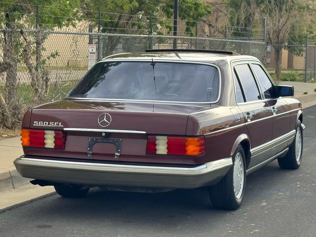 1986 Mercedes-benz 560 560sel Maroon vin: WDBCA3902GA206649