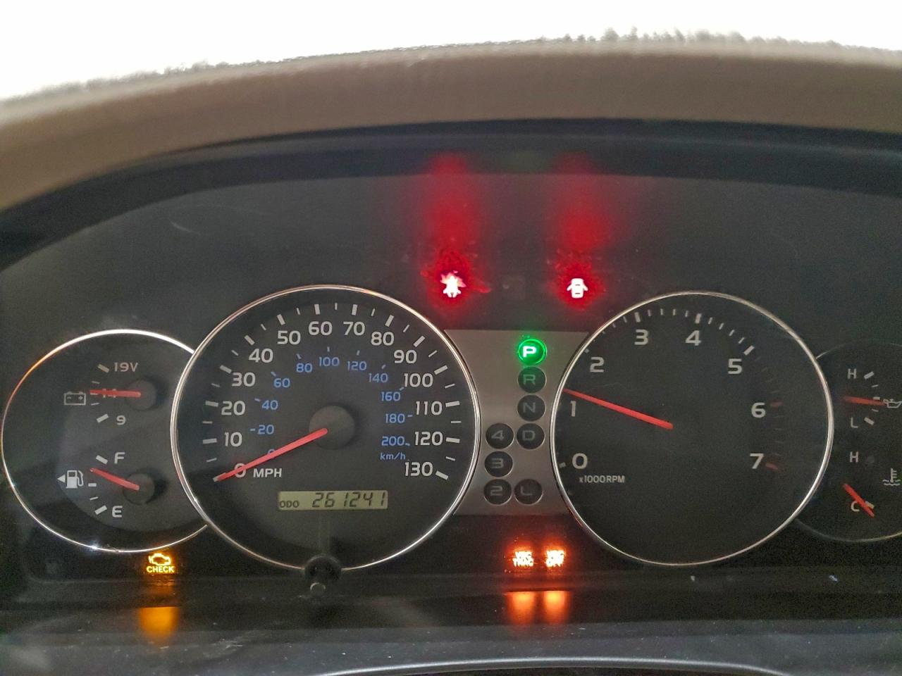 2004 Toyota Land Cruiser White vin: JTEHT05J642060396