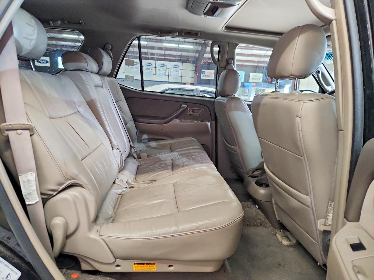 2005 Toyota Sequoia Sr5 Black vin: 5TDBT44A25S251648