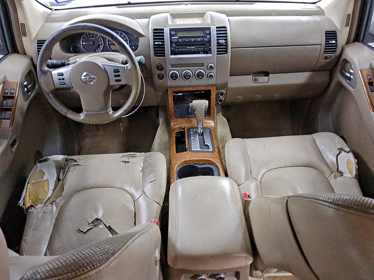 2006 Nissan Pathfinder Le Белый vin: 5N1AR18U26C635263