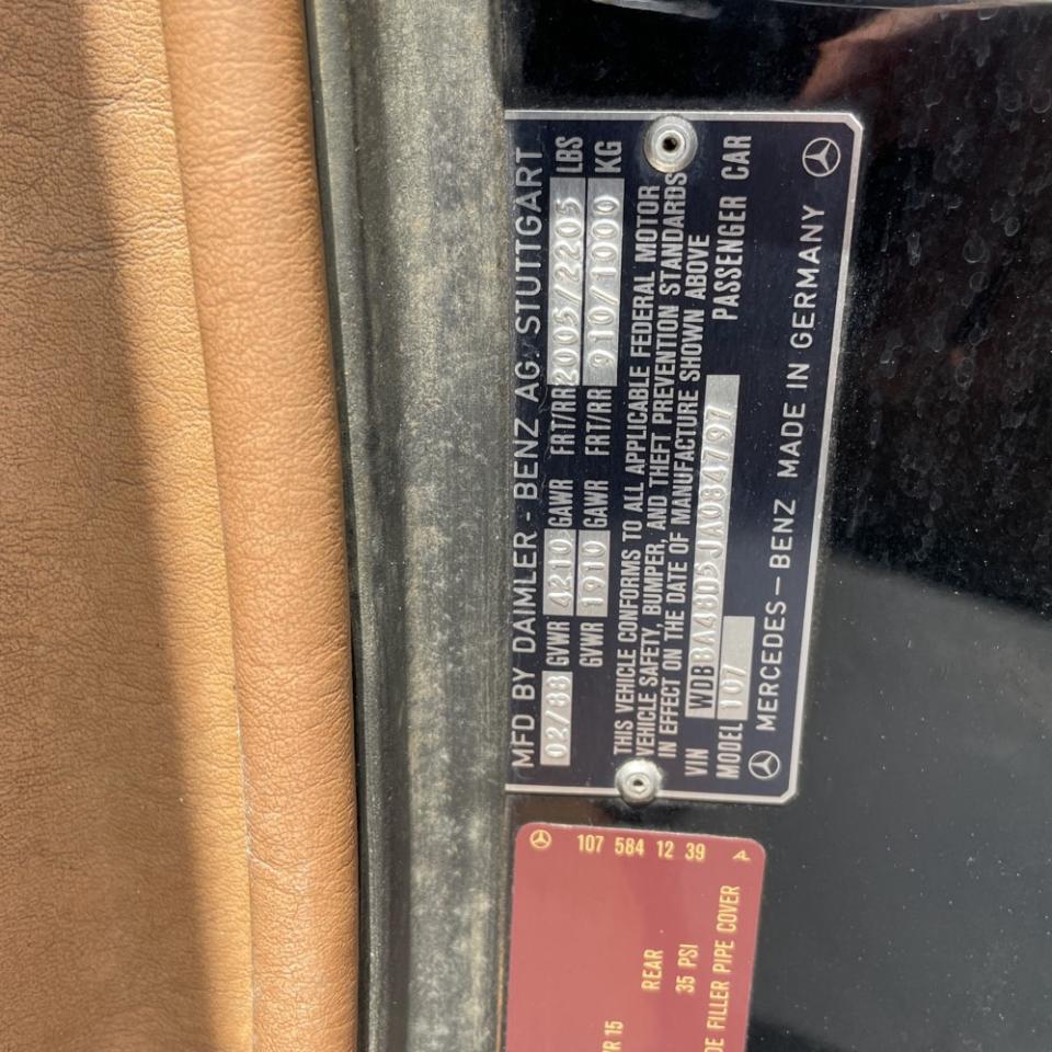 1988 Mercedes-benz 560 Sl Черный vin: WDBBA48D5JA084797