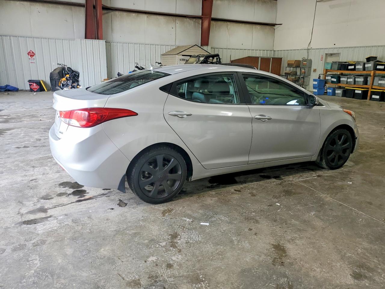 2013 Hyundai Elantra Limited Серебряный vin: KMHDH4AE5DU693847