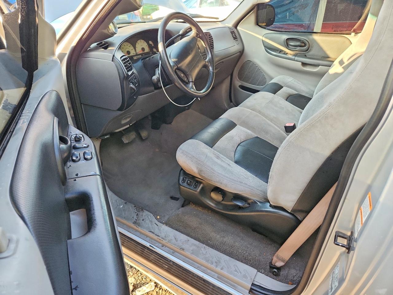 2001 Ford F150 Svt Lightning Silver vin: 2FTZF073X1CA86336