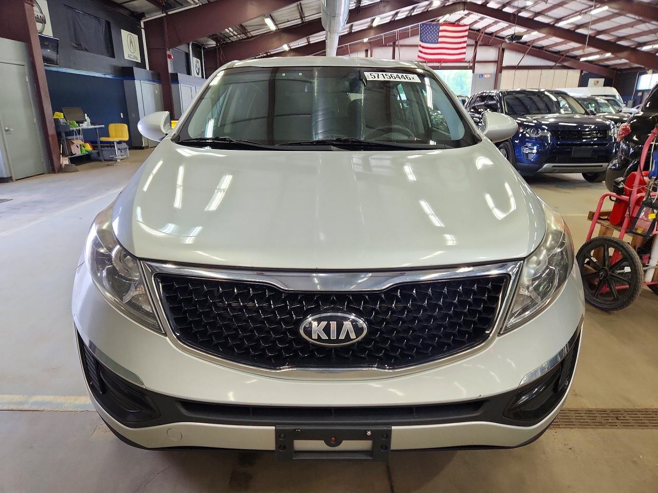 2016 Kia Sportage Lx Silver vin: KNDPBCAC8G7832304