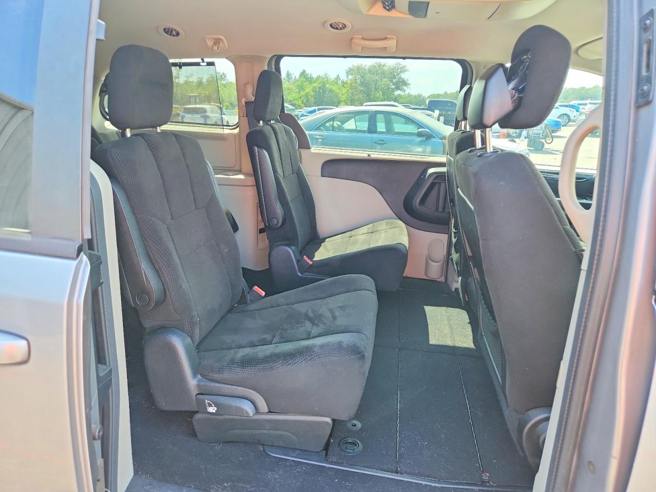 2013 Dodge Grand Caravan Sxt Серебряный vin: 2C4RDGCG6DR600255