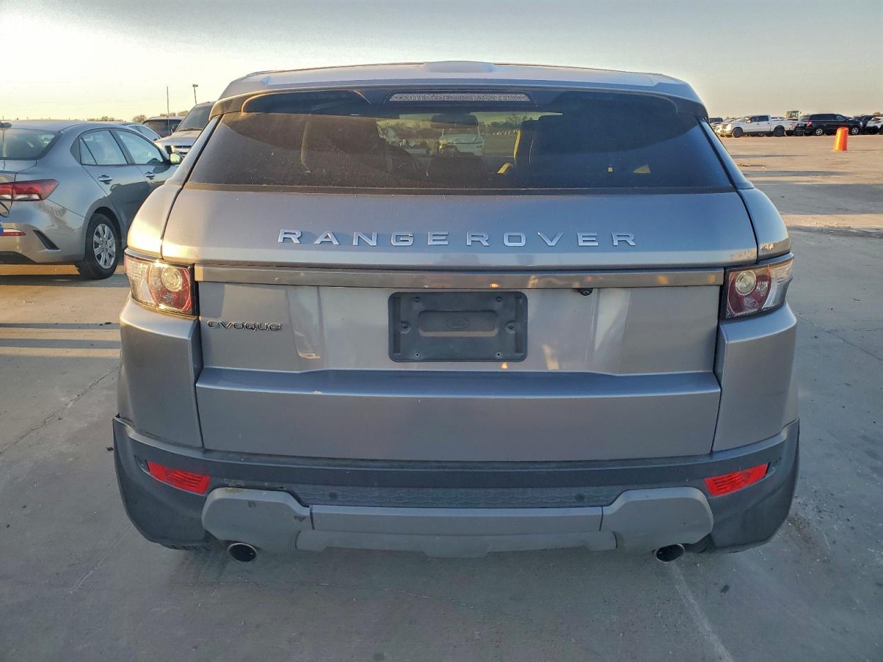 2014 Land Rover Range Rover Evoque Pure Plus Silver vin: SALVP1BG8EH870744