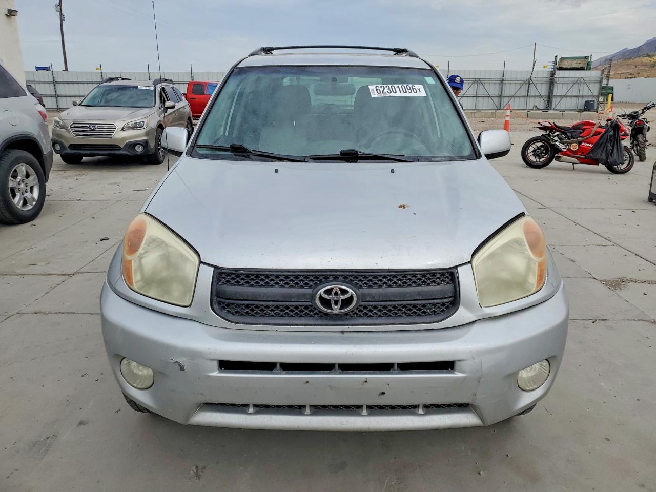 2004 Toyota Rav4 Base Silver vin: JTEGD20V740023254